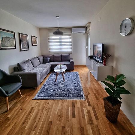 Riverside Apartment 波德戈里察 外观 照片