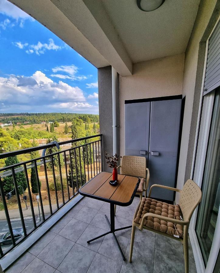 Riverside Apartment 波德戈里察 外观 照片