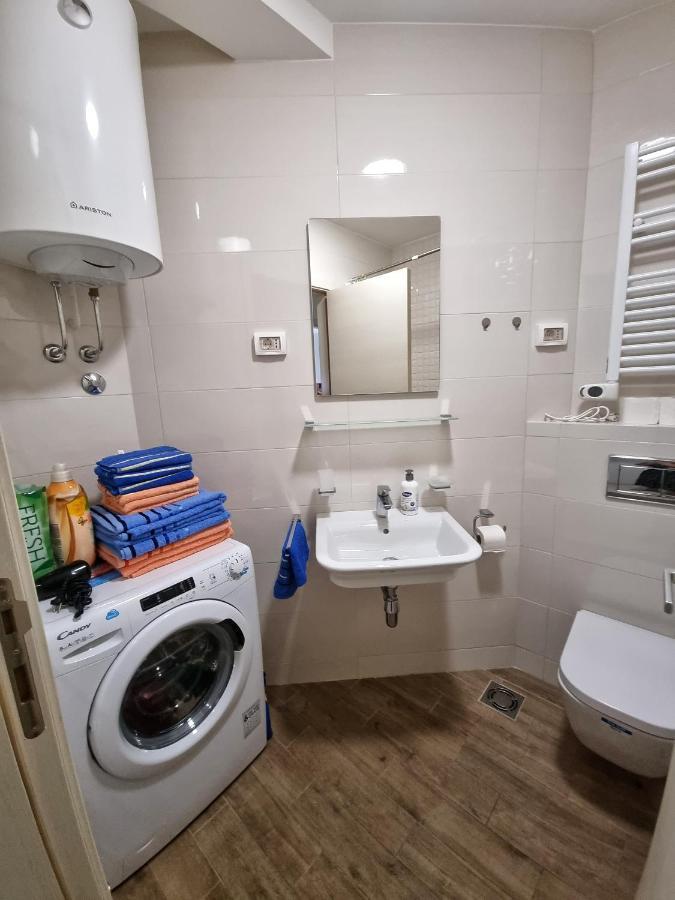 Riverside Apartment 波德戈里察 外观 照片